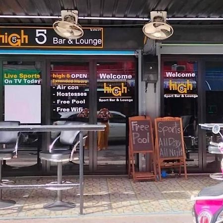 High5 Guesthouse Pattaya Luaran gambar