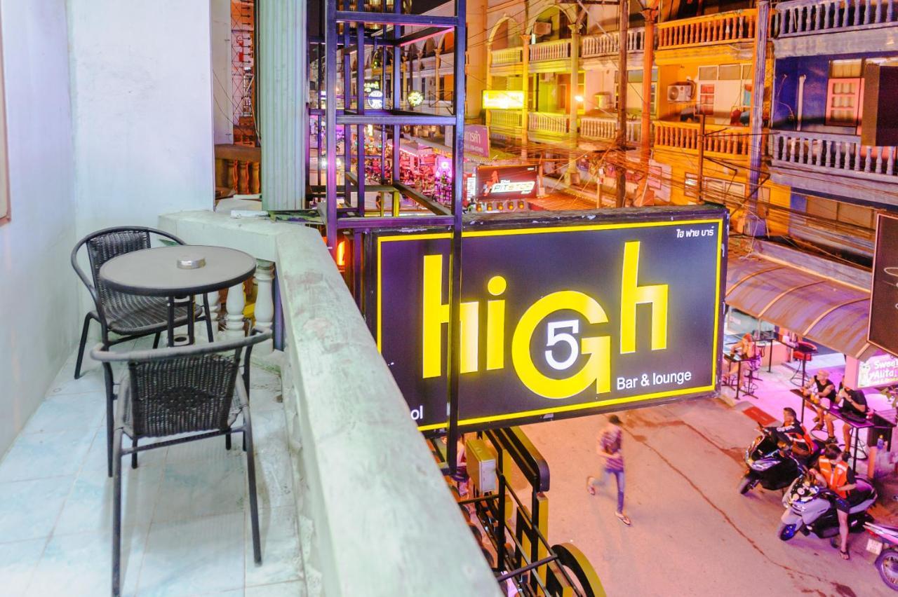 High5 Guesthouse Pattaya Luaran gambar