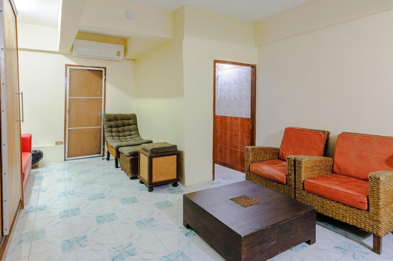 High5 Guesthouse Pattaya Luaran gambar