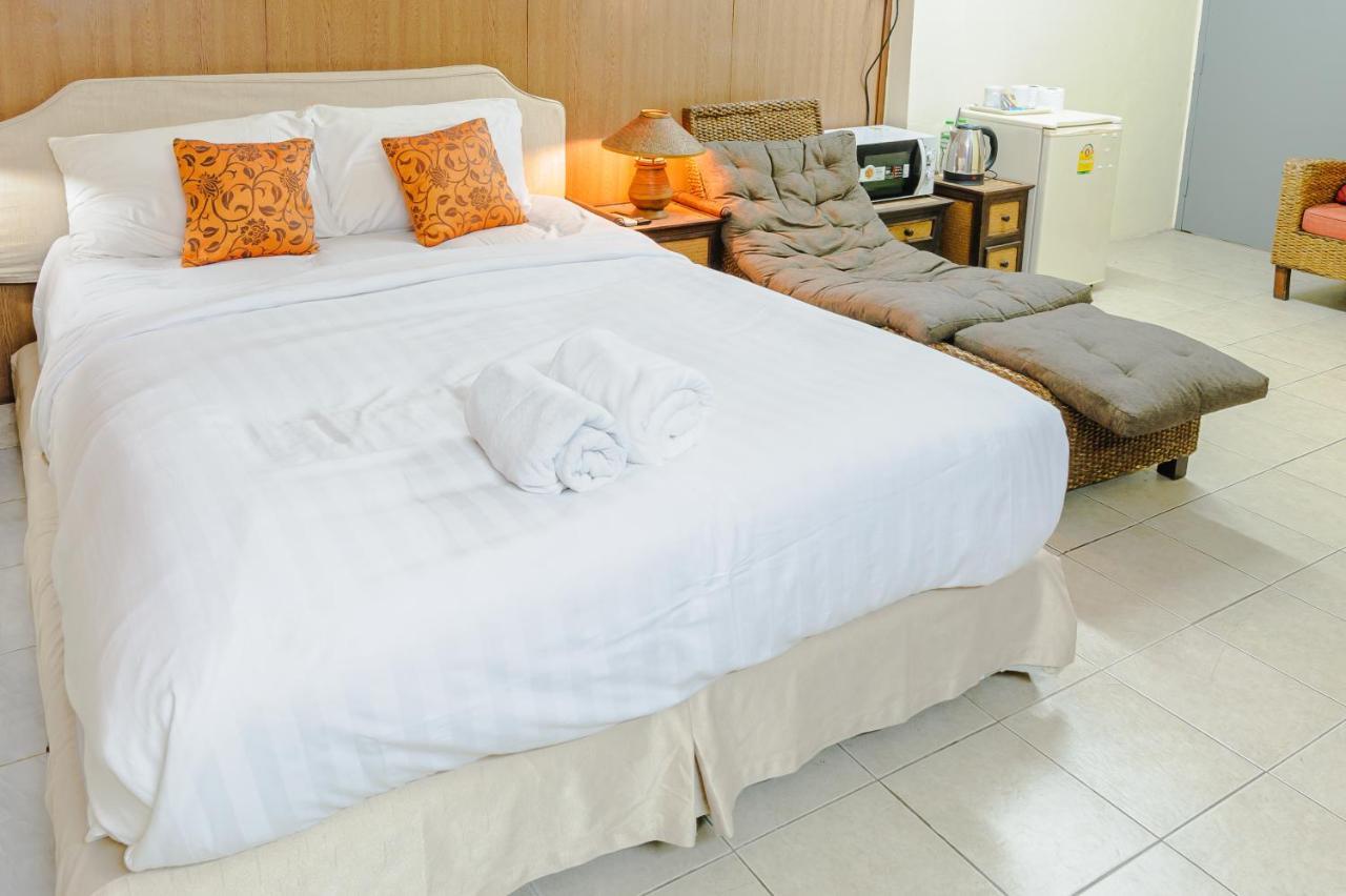 High5 Guesthouse Pattaya Luaran gambar
