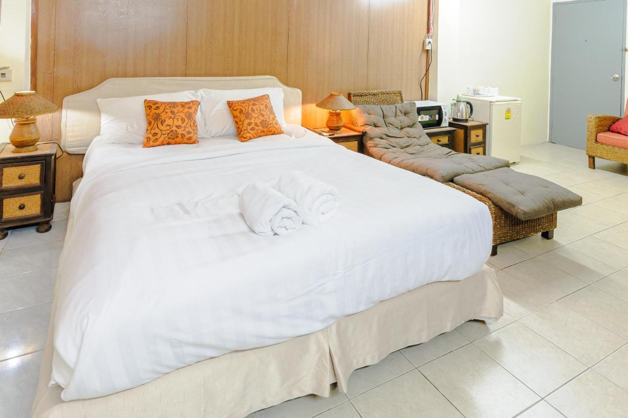 High5 Guesthouse Pattaya Luaran gambar