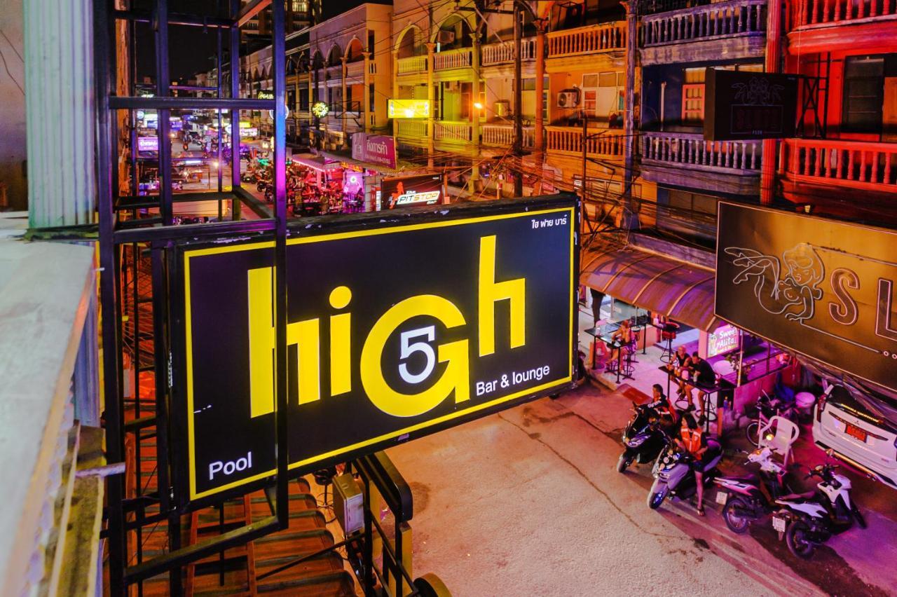 High5 Guesthouse Pattaya Luaran gambar