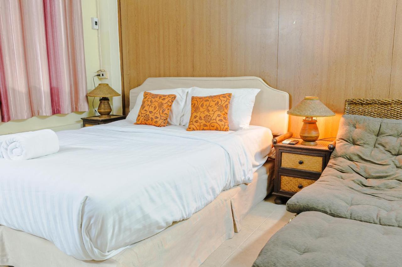 High5 Guesthouse Pattaya Luaran gambar