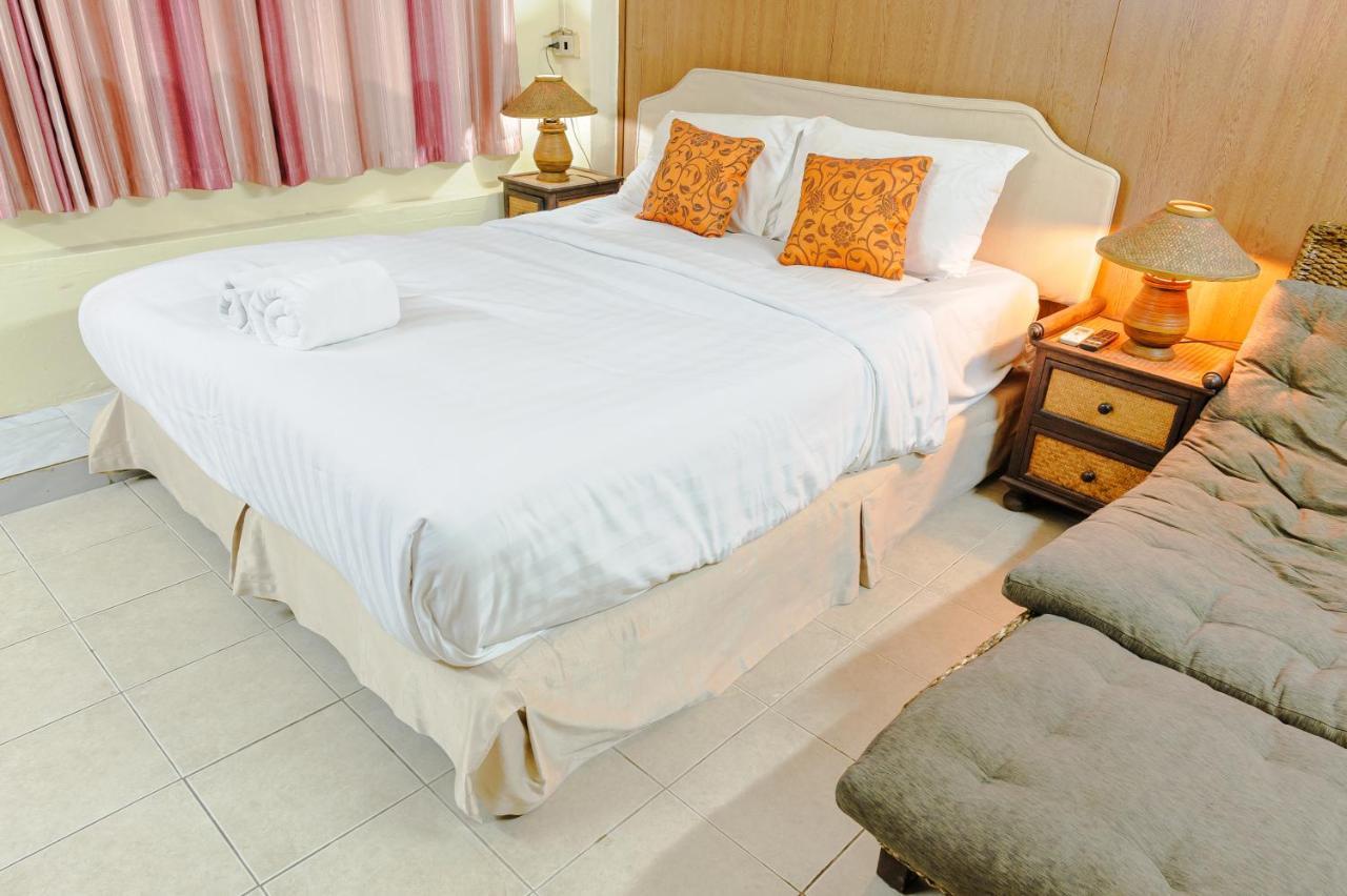 High5 Guesthouse Pattaya Luaran gambar