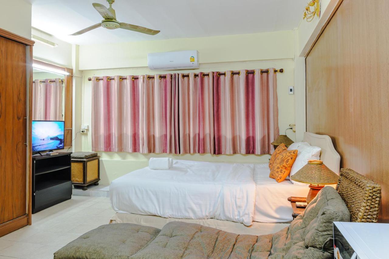 High5 Guesthouse Pattaya Luaran gambar