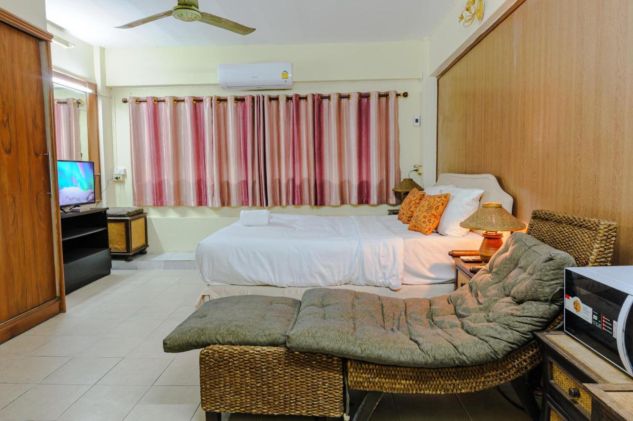 High5 Guesthouse Pattaya Luaran gambar