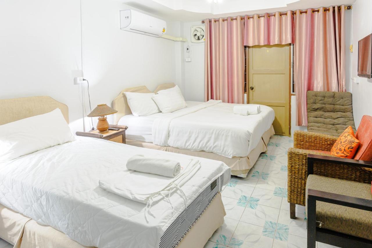 High5 Guesthouse Pattaya Luaran gambar